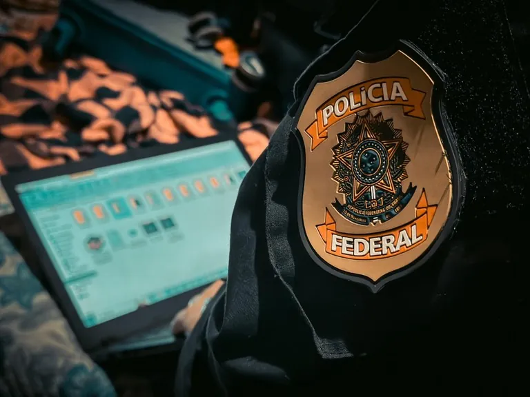 OPERAÇÃO ABOMINATION - PF deflagra operação contra crimes sexuais infantojuvenil e maus-tratos a animais em Porto Velho/RO
 
