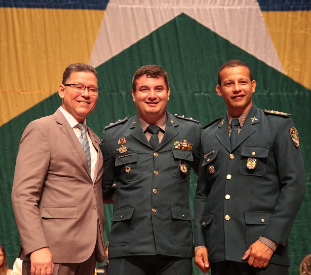 Governo de RO homenageia militares em evento alusivo ao Dia do Soldado