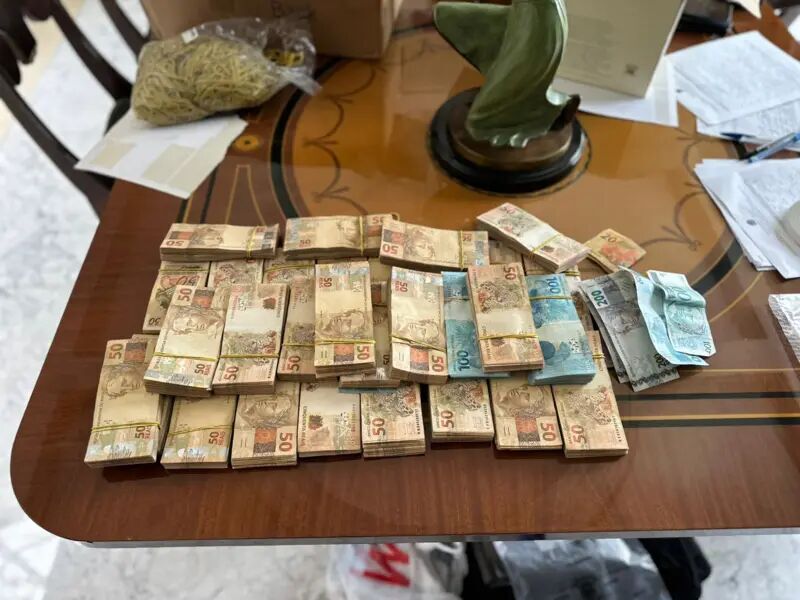 BACULEJO NA MULTINACIONAL DO CRIME - Como PCC usa a Faria Lima para lucrar bilhões, segundo investigações da Receita e a PF