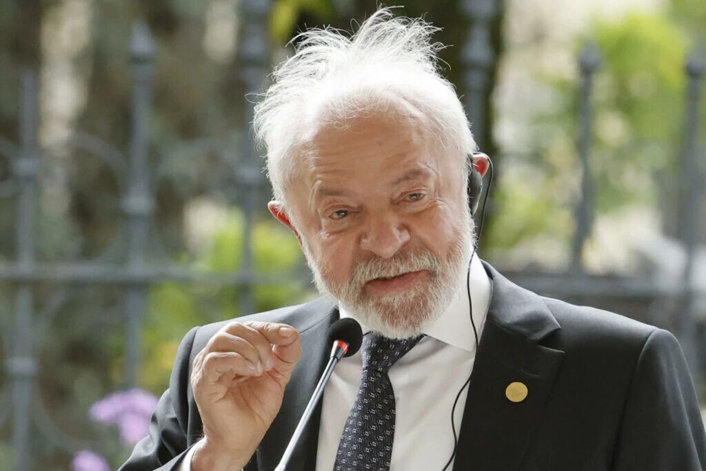 FRAUDE DE 'SOBERANIA' CANSOU - Aprovação de Lula cai em agosto, segundo pesquisa AtlasIntel

