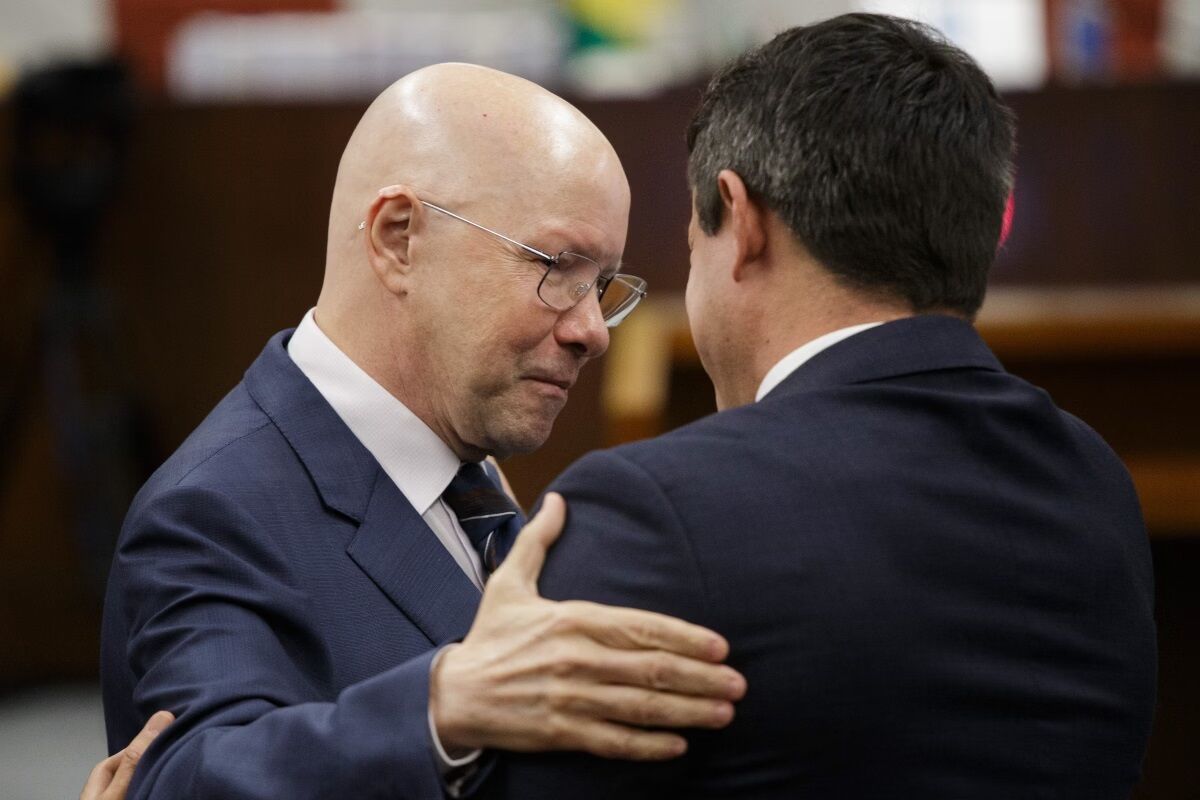 DENÚNCIA INCONGRUENTE - Advogado nega que Garnier tenha colocado tropas à disposição de golpe

