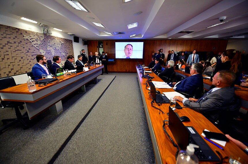"MORAES FORA-DA-LEI" - Após fala de Tagliaferro, oposição pede suspensão de julgamento

