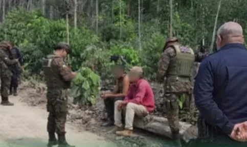 FLAGRADOS PELA POLÍCIA AMBIENTAL - Armas são apreendidas e foragido da Justiça é capturado na região da Estação Ecológica de Samuel