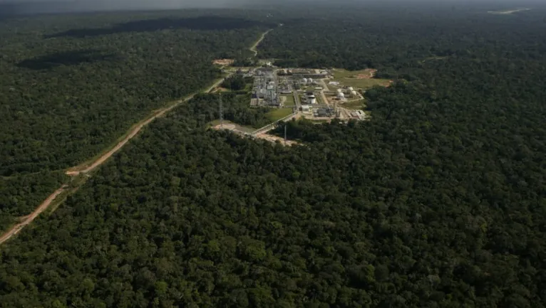 INICIATIVA PRIVATIVA DE UNIÃO - STF invalida parte de lei do Amazonas sobre compensação pela exploração de petróleo