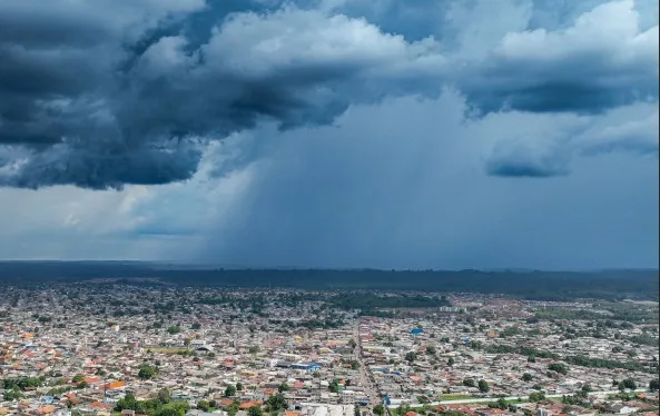 PORTO VELHO SOB ALERTA AMARELO - Trovoadas e pancadas de chuva e calor de 37º podem ocorrer em várias áreas de Rondônia  
