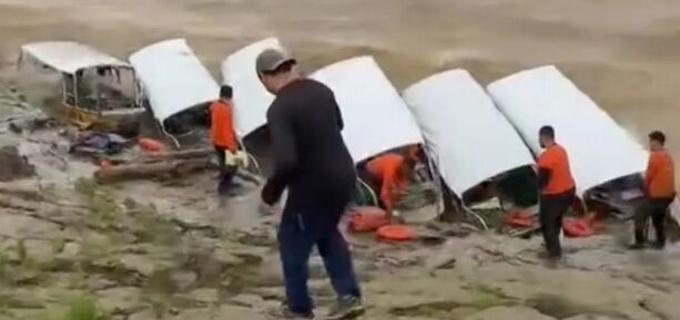 Temporal alaga lanchas escolares em Nazaré e evidencia riscos enfrentados por comunidades ribeirinhas