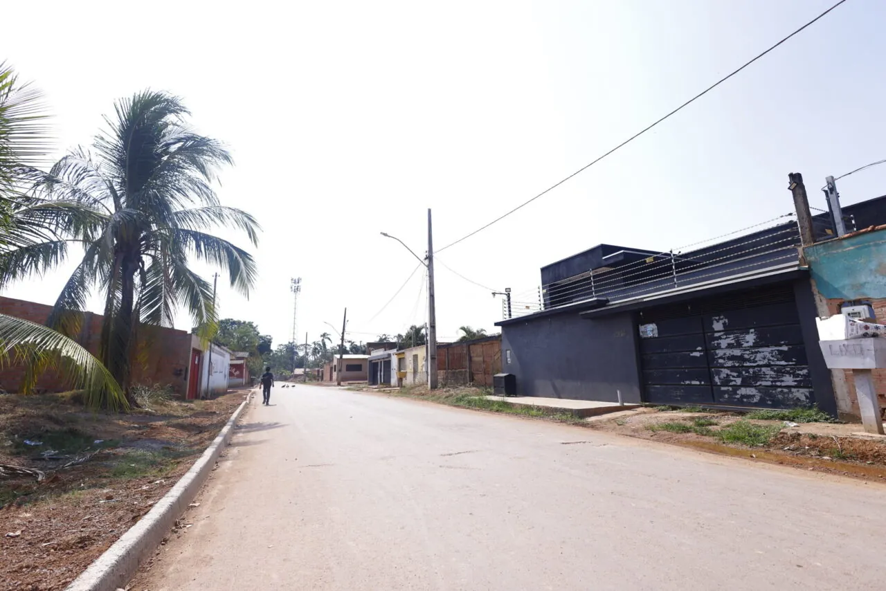 INFRAESTRUTURA URBANA - Obras de pavimentação no Bairro Jardim Santana, em Porto Velho, melhoram a mobilidade e impulsionam desenvolvimento


