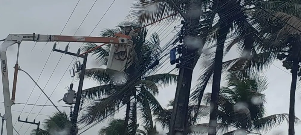 RAIOS E VENTOS A 100 KM/H - ENERGISA REFORÇA ORIENTAÇÕES DE SEGURANÇA DURANTE O PERÍODO DE CHUVAS EM RONDÔNIA

