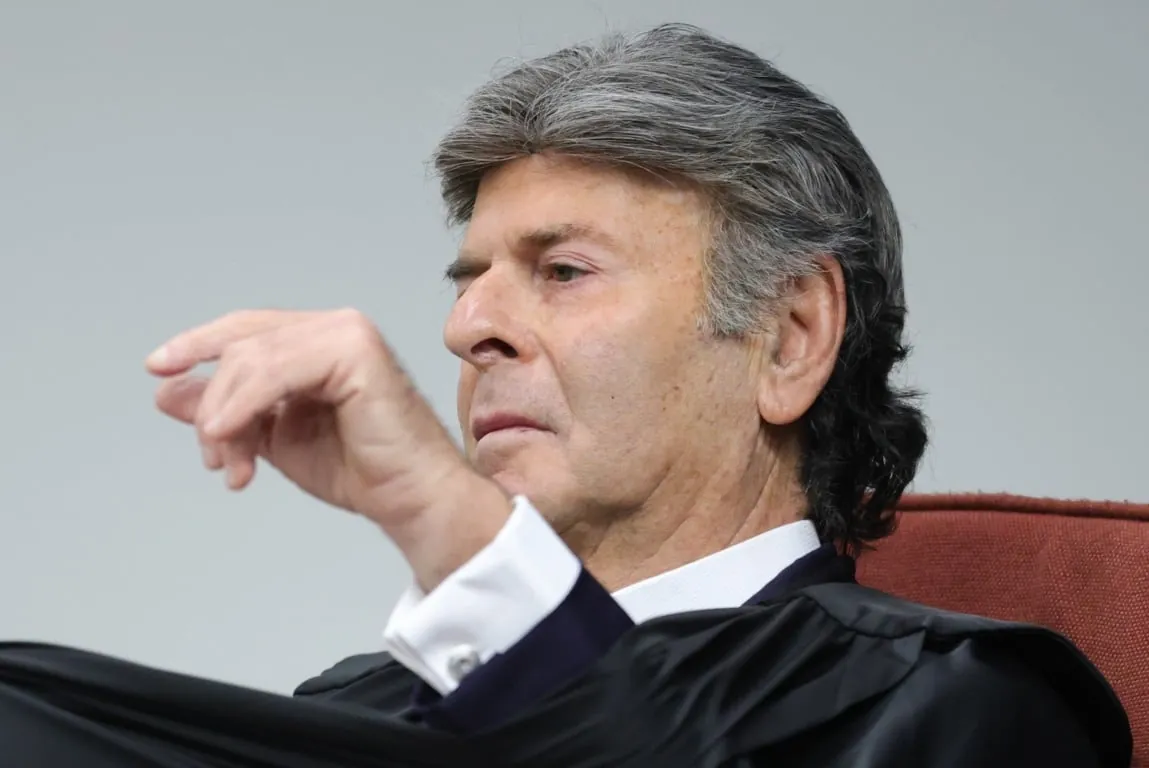 12 HORAS DEMOLIDORAS - Fux arranca a máscara das narrativas, rejeita tese de golpe, condena STF e absolve Bolsonaro
