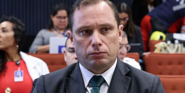 TRAIÇÃO PREMIADA - Com acordo de delação, STF condena Mauro Cid a 2 anos em regime aberto
