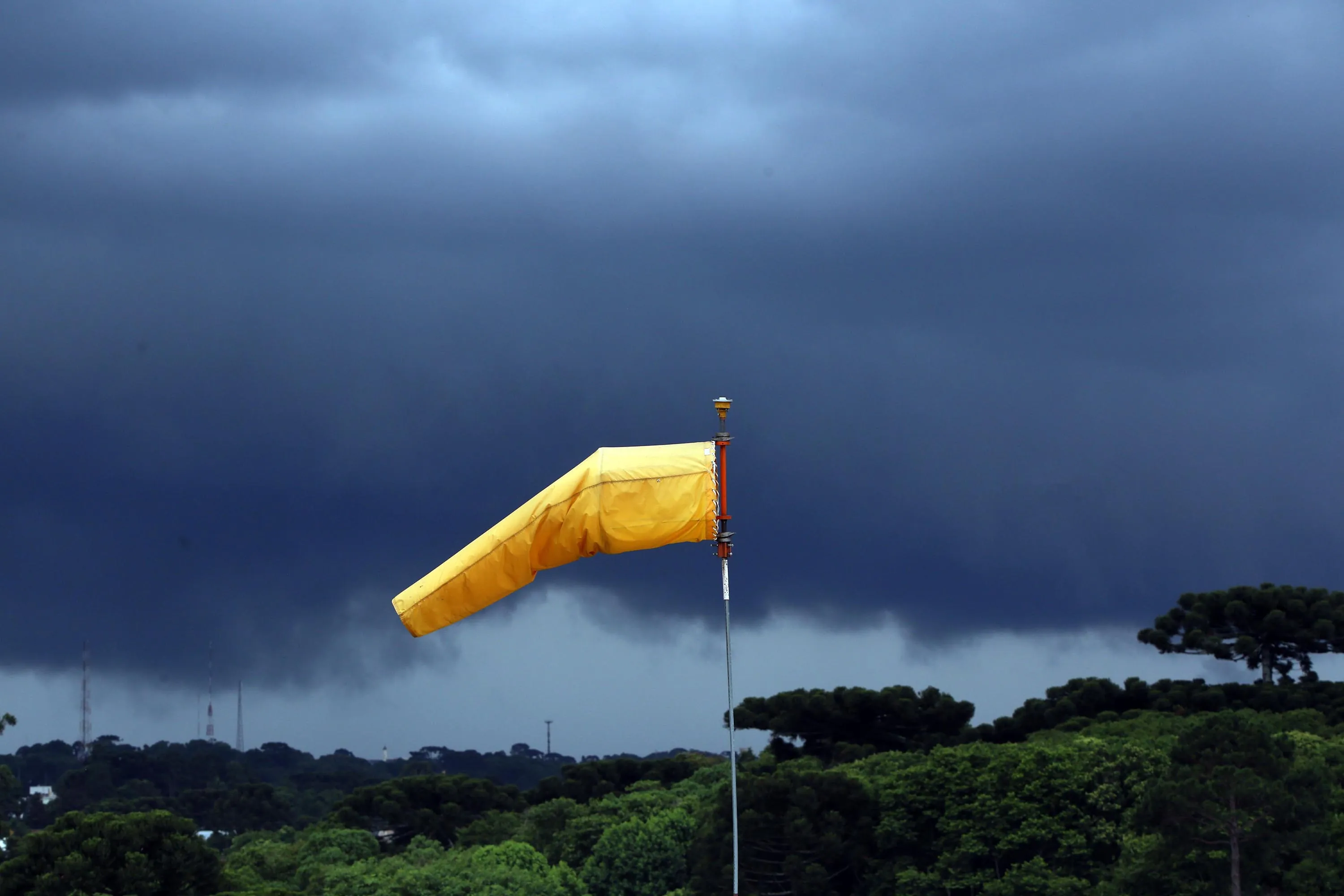PORTO VELHO EM ALERTA - Risco de temporais e atenção às queimadas