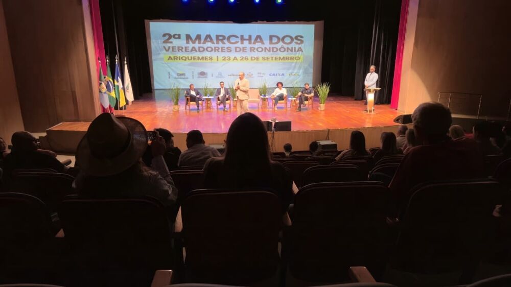 ESTÁ ACONTECENDO EM ARIQUEMES - Deputado Alex Redano destaca importância da 2ª Marcha dos Vereadores de Rondônia

