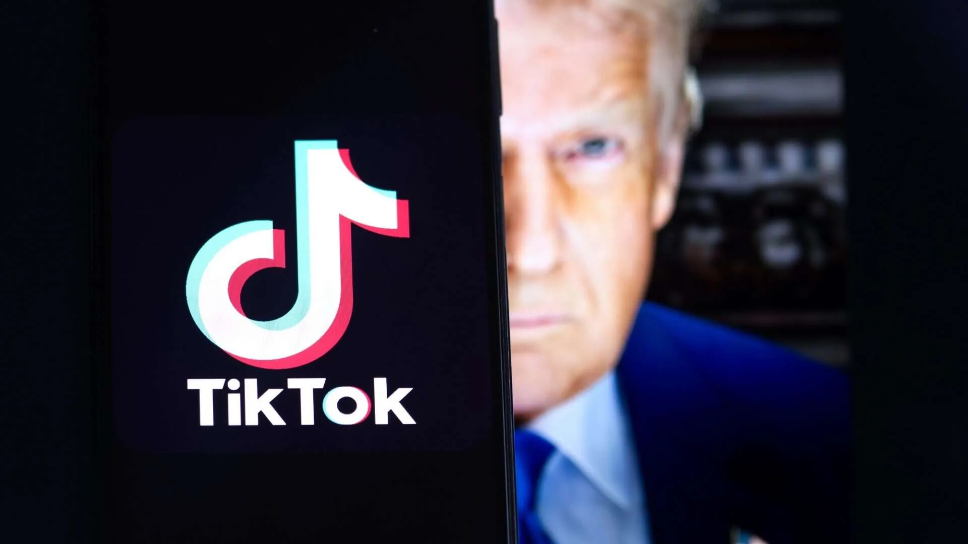 REDES SOCIAIS E TECNOLOGIA - Trump deve assinar hoje ordem executiva sobre venda do TikTok
  
