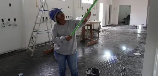ARRUMA DE LÁ, AJEITA DE CÁ - Obra de reforma da Sala Vermelha no Pronto-Socorro João Paulo II segue em andamento com investimentos do governo de RO

