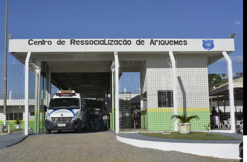 ALERTA - Sete presos de alta periculosidade fogem de presídio em Ariquemes, RO