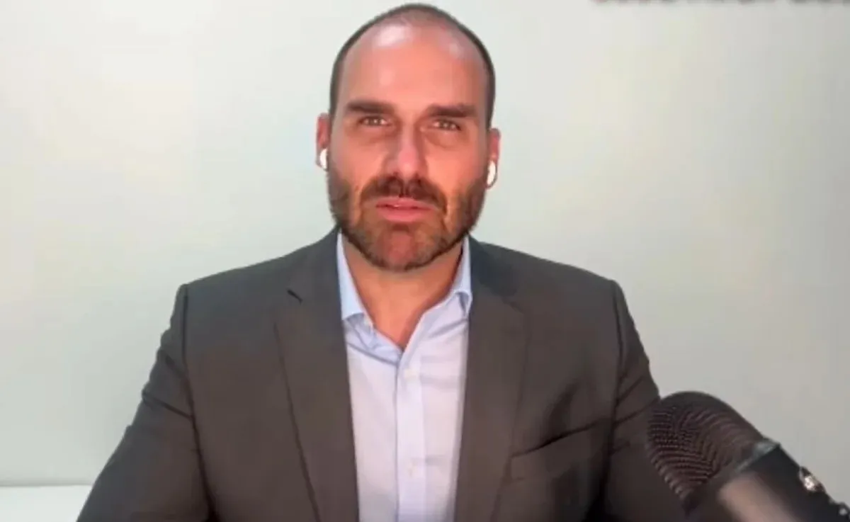 MINISTRO MORAES - Eduardo Bolsonaro será notificado por Edital e Paulo Figueiredo por Carta Rogatória; soberania dos EUA violada