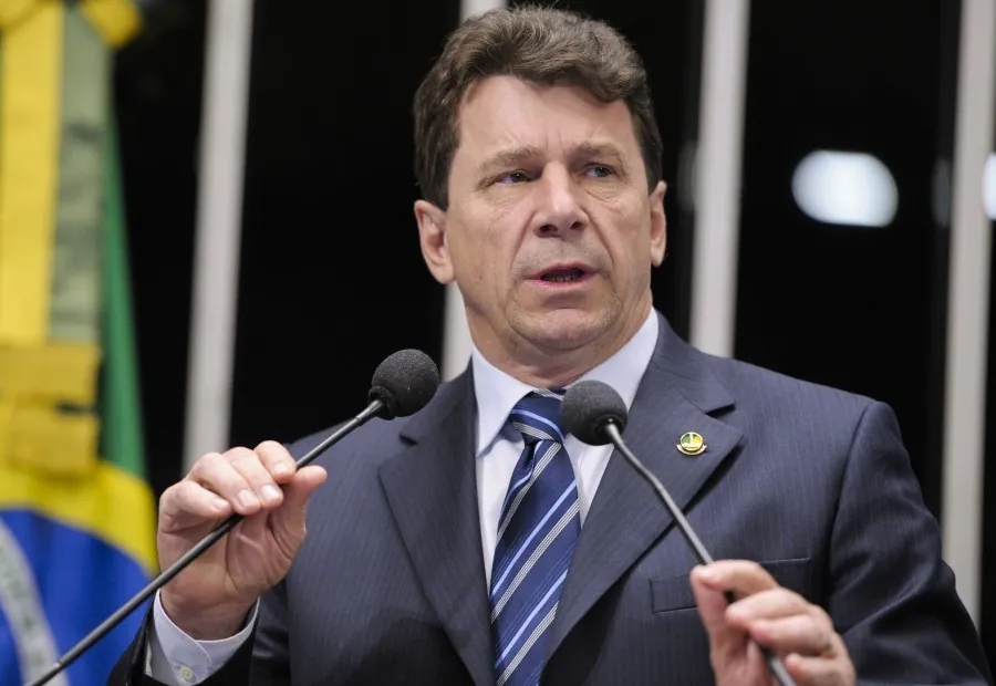 VETOU - Lula veta alterações na Ficha Limpa que dariam chances para candidatura de Cassol