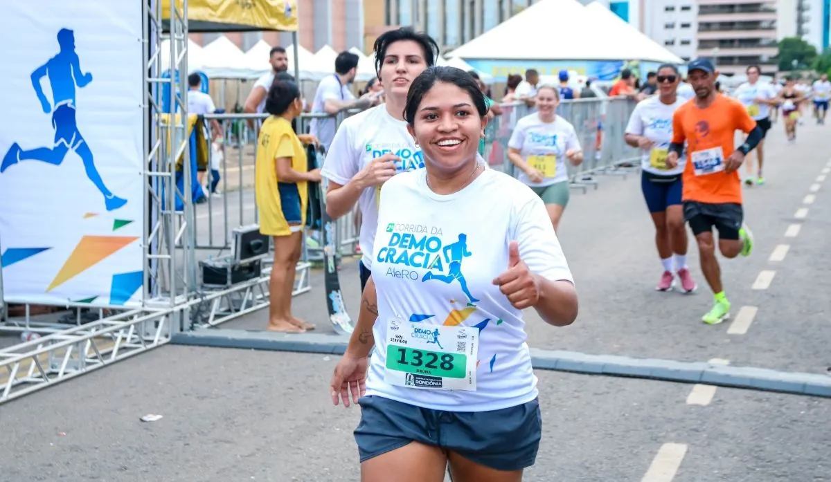 ESPORTE É VIDA COM SAÚDE - Inscrições continuam abertas para a 3ª Corrida da Democracia da Alero

