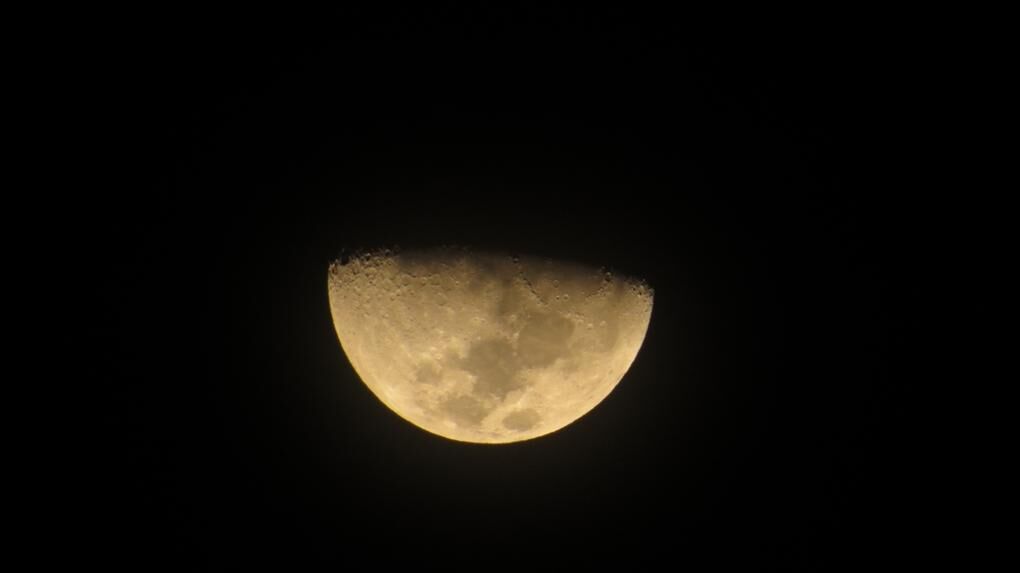 A LUA E EU - Confira a fase da Lua nesta quarta-feira 01/10/2025