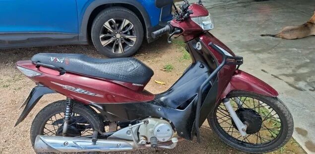 LOUCA FUGA DA POLÍCIA  - Menor de 17 anos foge da PM em Vilhena com motoneta e cai após perseguição 
