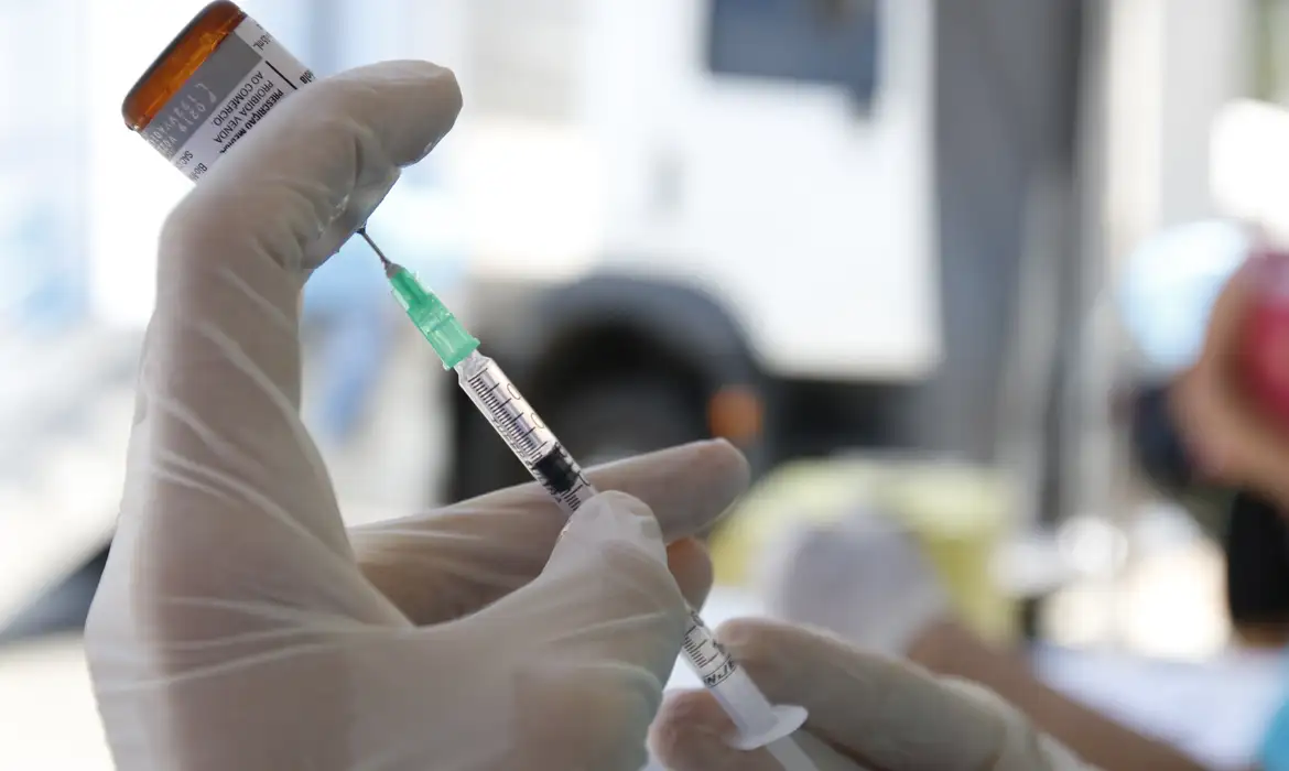 Campanha Nacional de Multivacinação começa hoje em todo o país

