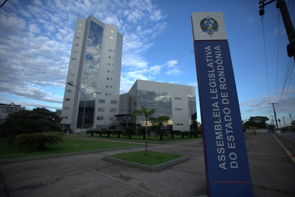 ALE realiza audiência pública para discutir regularização da atividade garimpeira no Rio Madeira
