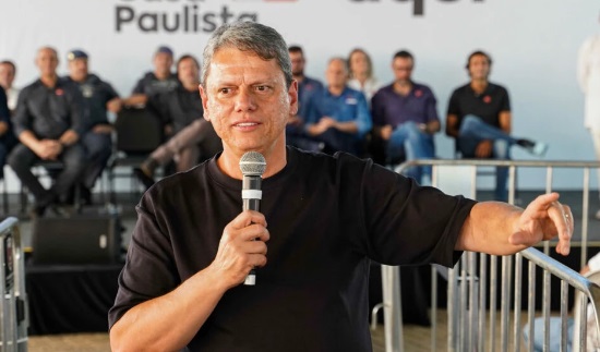 Tarcísio: “Quando falsificarem Coca-Cola, vou me preocupar”
