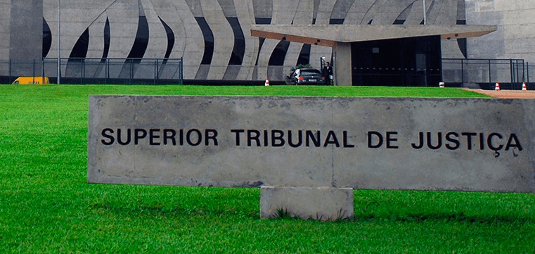 Comissão do Senado aprova a criação 330 cargos no STJ para o povo pagar sem discutir
