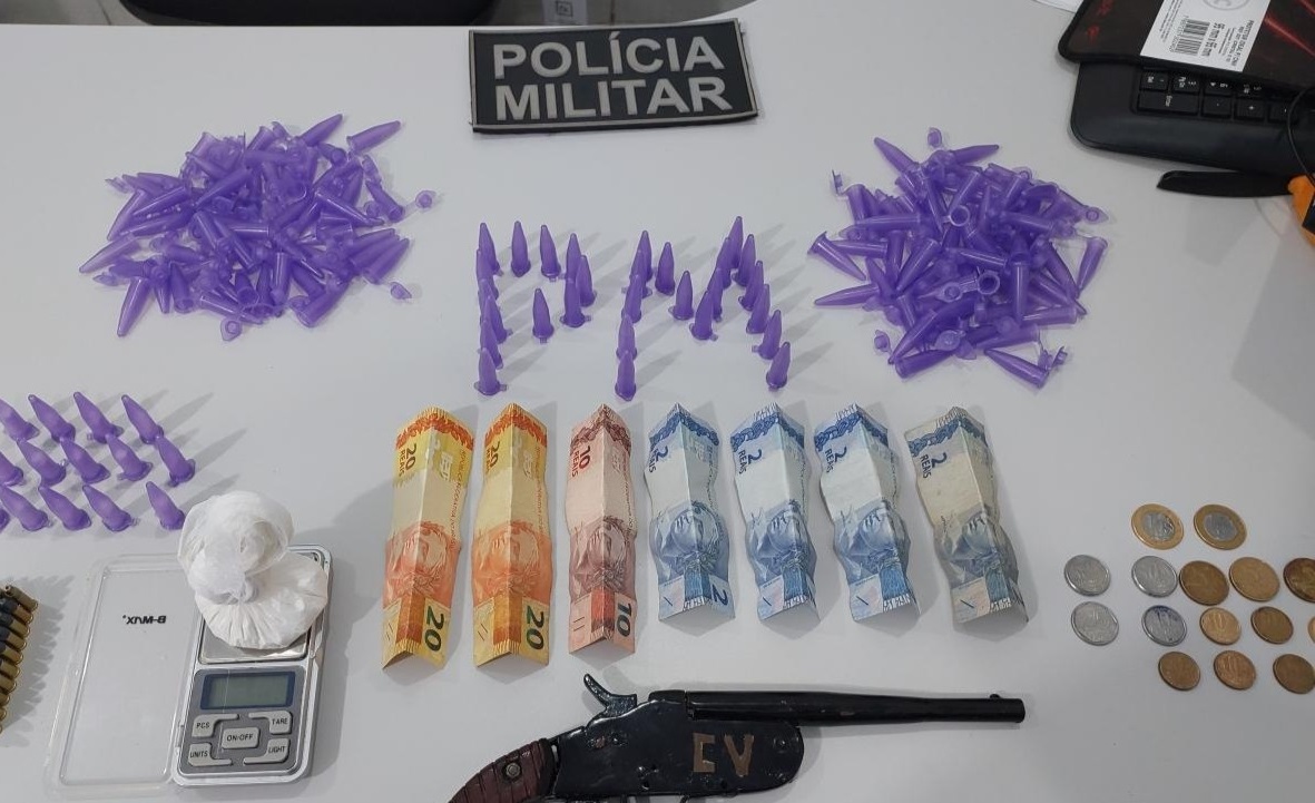 PM prende suspeitos de tráfico de drogas no Bairro Cidade Alta 
