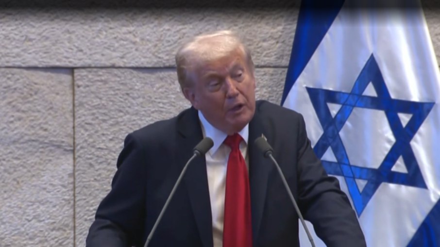 "É o início de uma era de fé e esperança", diz Trump em Israel
