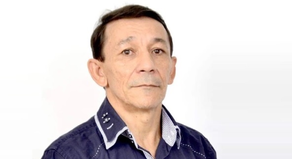 Nos tempos da palmatória e do carroço de milho 
