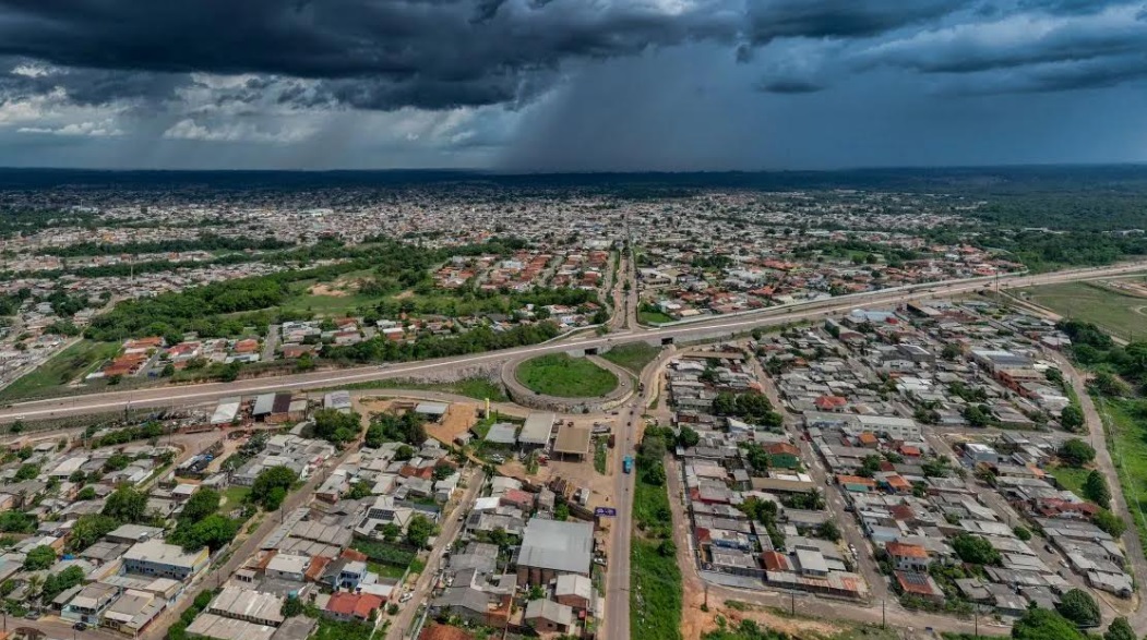 Frente fria muda o tempo e provoca chuvas no fim de semana em Rondônia