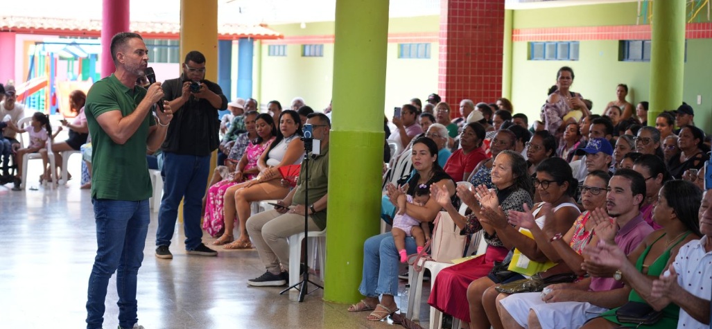 Mais de 260 famílias da zona Leste de Porto Velho recebem títulos definitivos após décadas de espera