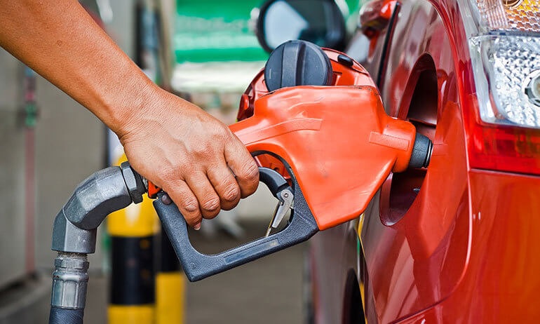 Redução no preço da gasolina da Petrobras entra em vigor e pode trazer alívio ao consumidor