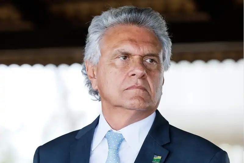 Caiado recebe aval para visitar Bolsonaro e deve encontrá-lo em prisão domiciliar