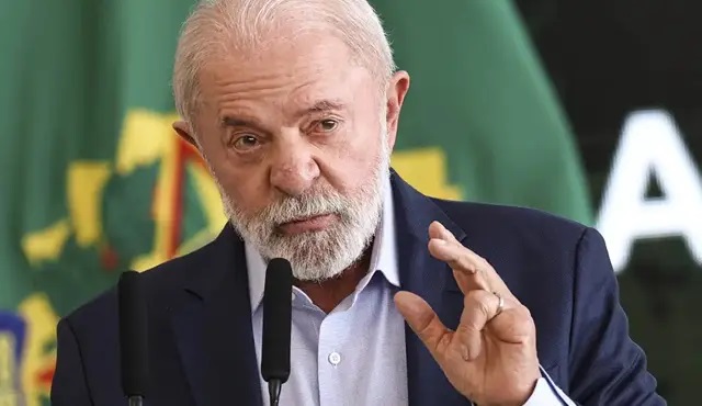 “Lula acolhe o bandido e abandona a vítima”, afirma policial que matou assaltante em frente a escola