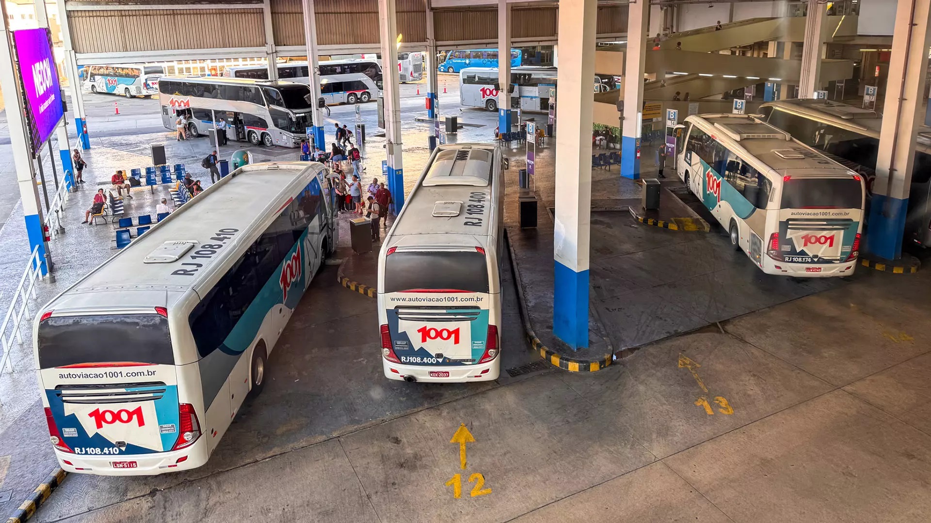 Homem é preso após importunar sexualmente mulheres dentro de ônibus interestadual