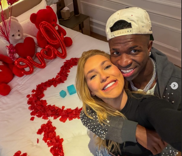 Vinicius Júnior assume namoro com Virginia Fonseca; veja o anúncio