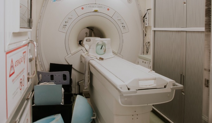 Carreta da Ressonância chega a Vilhena com apoio de Luizinho Goebel para zerar fila do Cone Sul