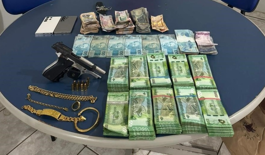 Estrangeiro é preso em Boa Vista com arma e mais de 4 milhões de dólares guianenses