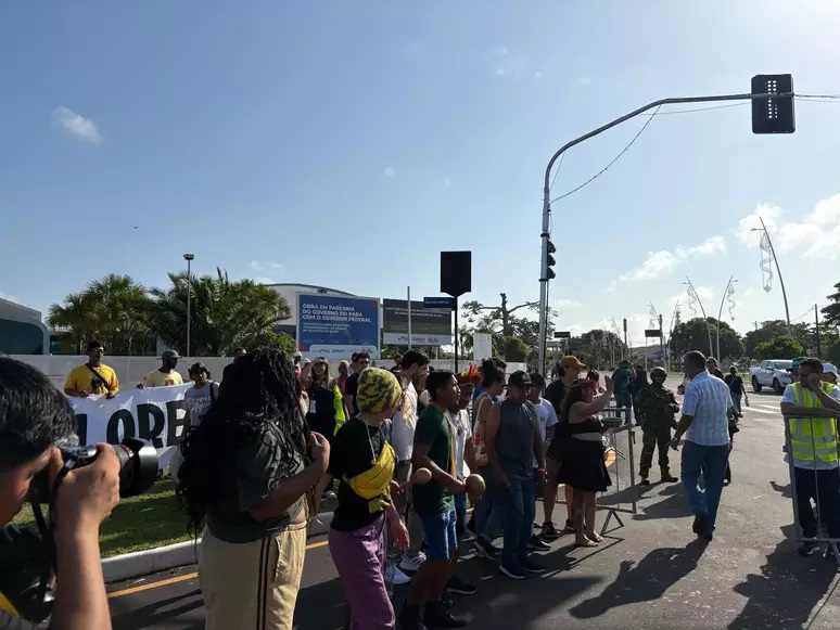Pré-COP30, Cúpula do Clima começa com desinformação, bloqueios e protesto em Belém