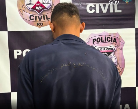 ARRANCADO DA 'MOITA' -  POLÍCIA CIVIL PRENDE EM JARU INDIVÍDUO LIGADO A FACÇÃO CRIMINOSA
