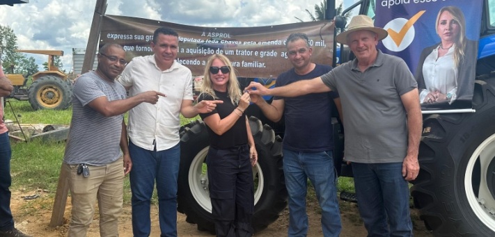 Ieda Chaves fortalece agricultura familiar com entrega de implementos em Porto Velho
