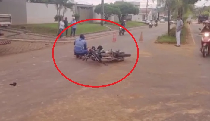 Acidente de trânsito deixa comerciária lesionada