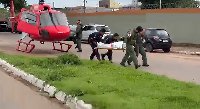 Pouso emergencial de helicóptero em avenida de Porto Velho para socorro de mulher baleada