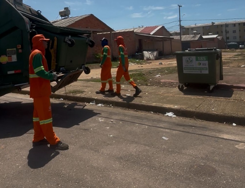 Agência Reguladora percorre bairros colhe depoimentos de moradores sobre a coleta de lixo