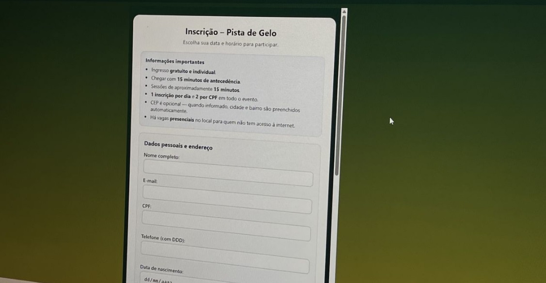 Inscrições para a pista de gelo já estão abertas e diversão para toda a família começa no sábado (29)