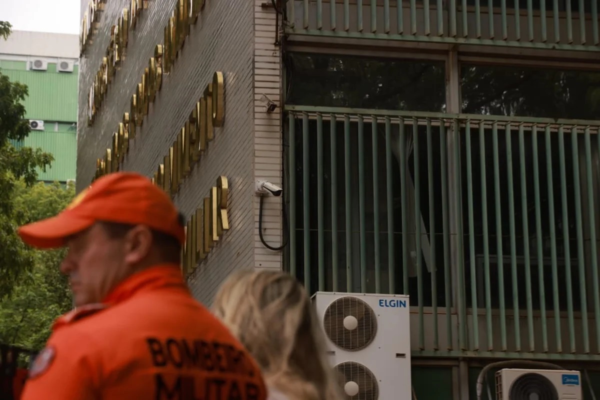 ACIDENTE OU TERRORISMO - Explosão em ministério na Esplanada deixa homem gravemente ferido