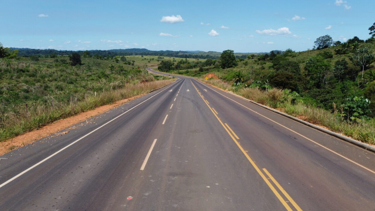 Governo de RO consolida 2025 como ano histórico de investimentos e avanços na malha viária do estado