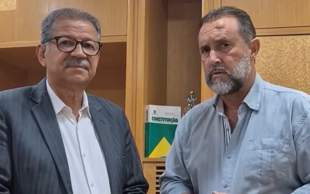 Líder dos caminhoneiros anuncia paralisação nacional no dia 4
